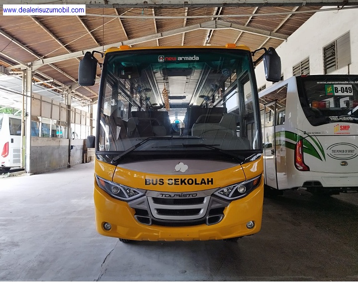 ISUZU NQR B MEDIUM BUS SEKOLAH