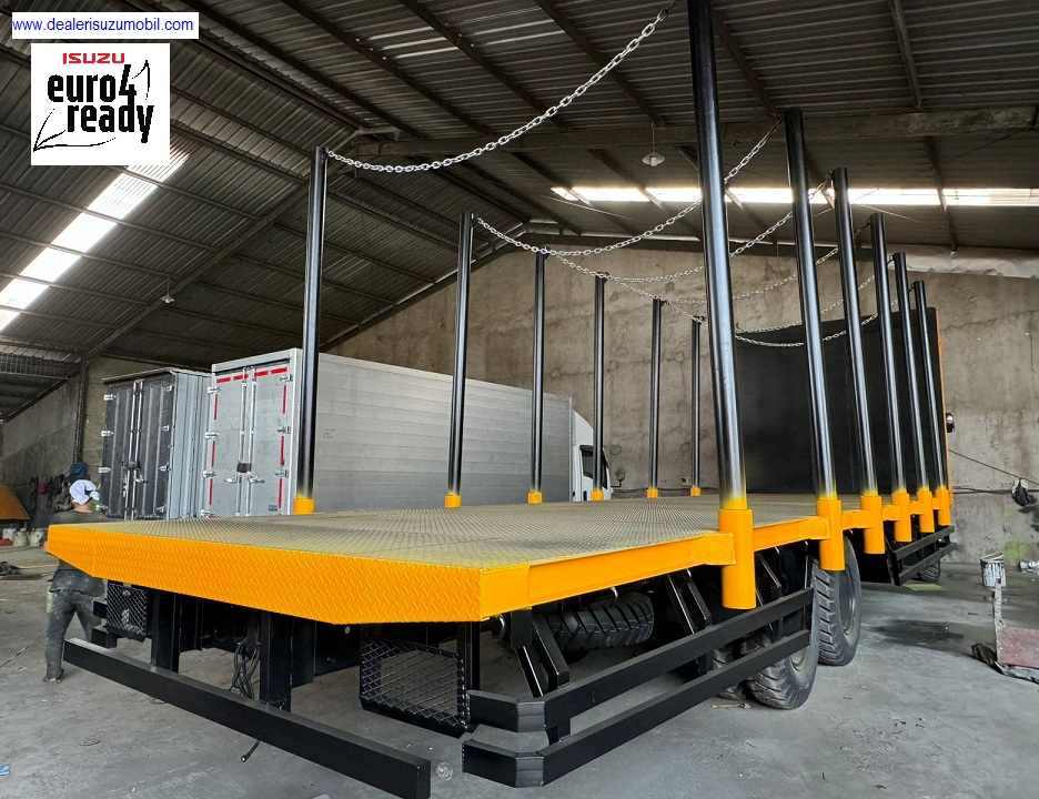 FLAT DECK ISUZU GIGA FVZ U HP 285 PS