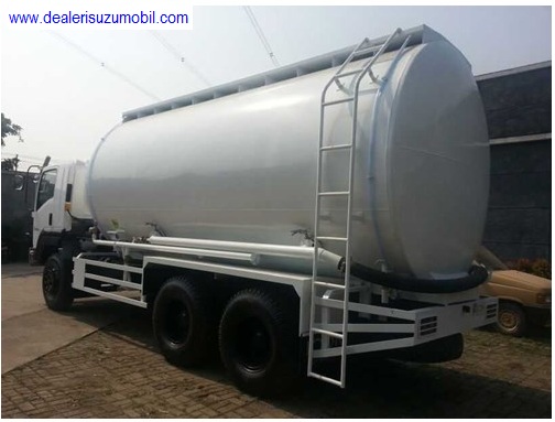tangki HI BLOW kapasitas 24 ton chassis isuzu Giga FVZ U HP
