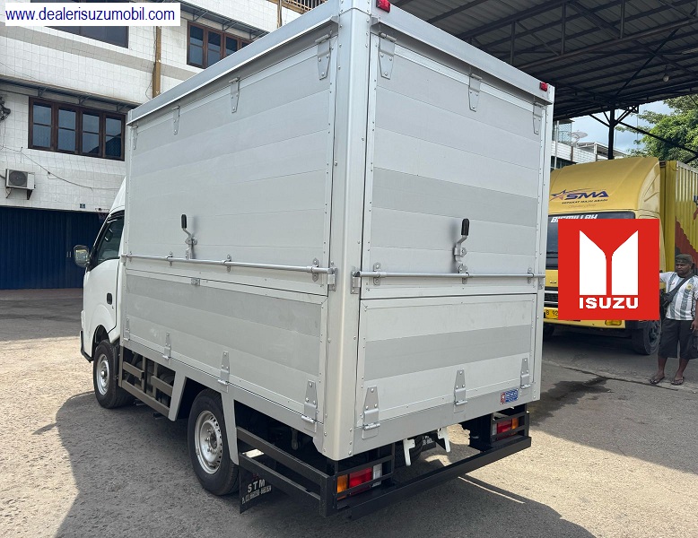 BOX ALUMUNIUM JUMBO ISUZU TRAGA EURO 4 BOX ALUMUNIUM JUMBO ISUZU TRAGA EURO 4