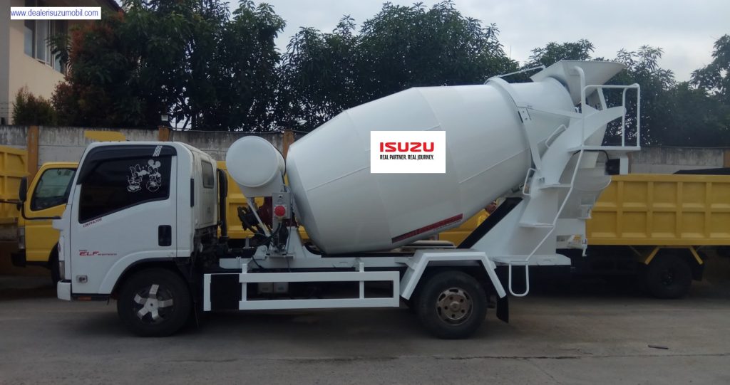 Truk Mixer 3 Kubik Isuzu NMR 150 PS Euro 4