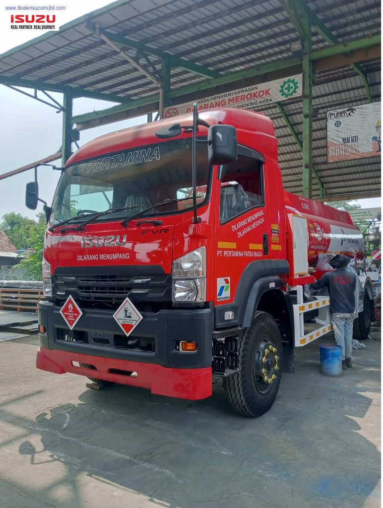 Isuzu Giga FVR P 4X2 euro 4 245 ps APLIKASI TANGKI BBM 8KL PATRA NIAGA Isuzu Giga FVR P 4X2 euro 4 245 ps APLIKASI TANGKI BBM 8KL PATRA NIAGA