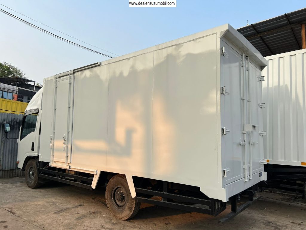 BOX ACP ISUZU NLR L - TAMPAK BELAKANG