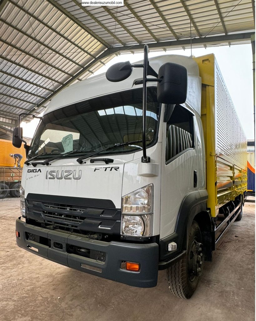 WING BOX ISUZU GIGA FTR T