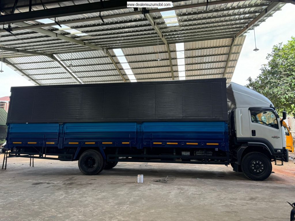 WING BOX ELEKTRIK ISUZU GIGA FVR U 245 PS