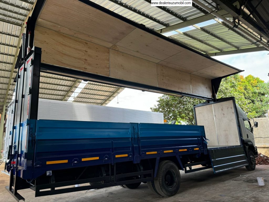WING BOX ISUZU GIGA FVR U OPENED