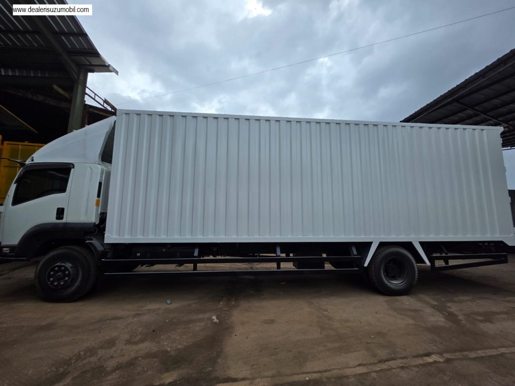 BOX BESI LOGISTIK ISUZU GIGA FTR T 210 PS