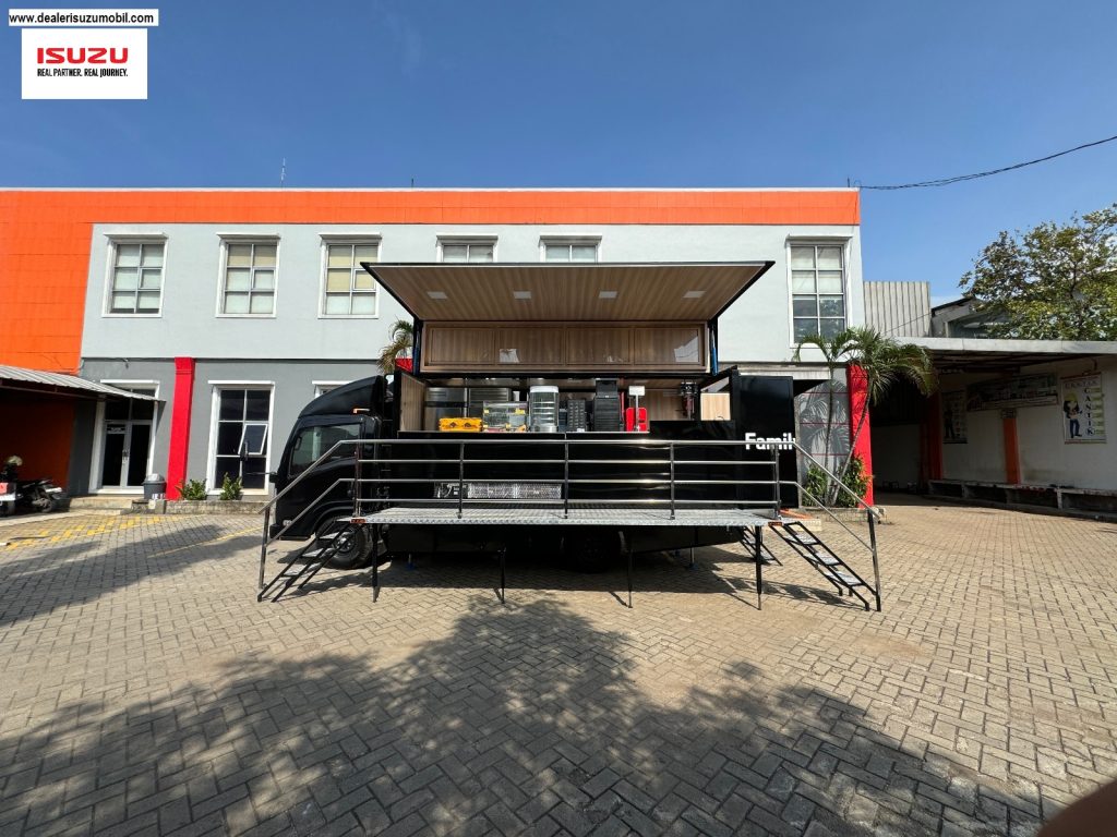 BOX MOKO Food ruck Isuzu NLR L